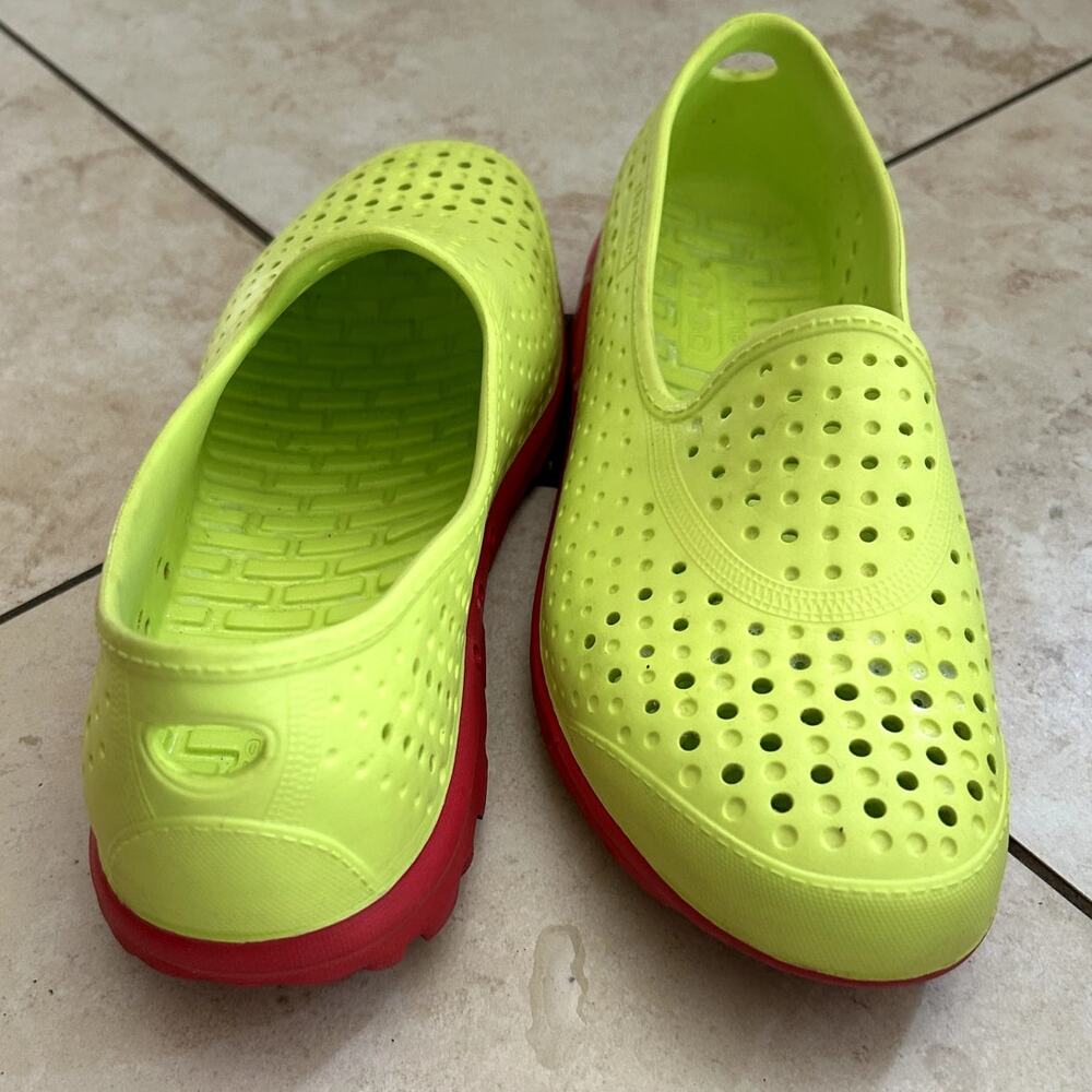 Skechers H2Go Neon Green Pink Womens Water Shoes Size 10 - Picture 2 of 5